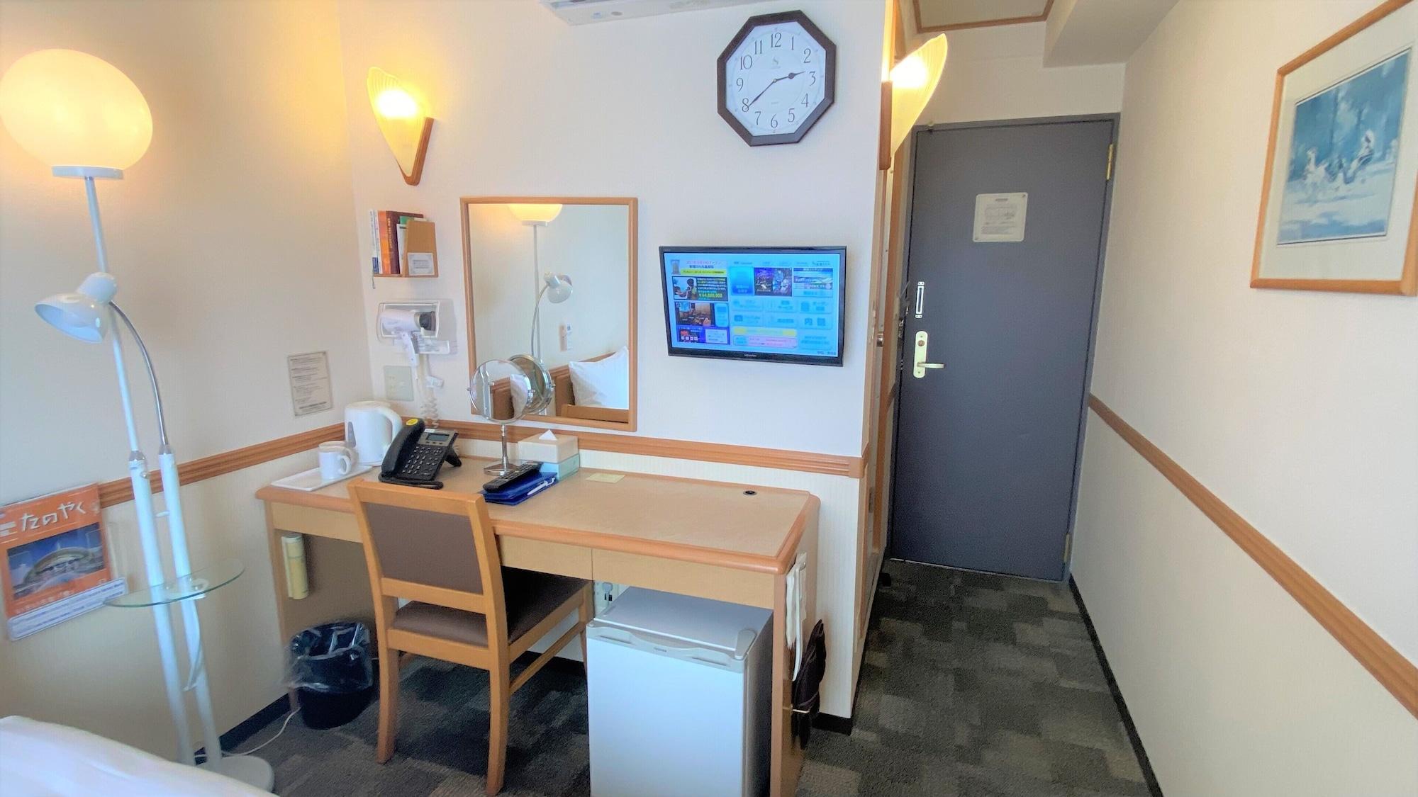 Toyoko Inn Okinawa Naha Kokusai-Dori Miebashi-Eki Exterior photo