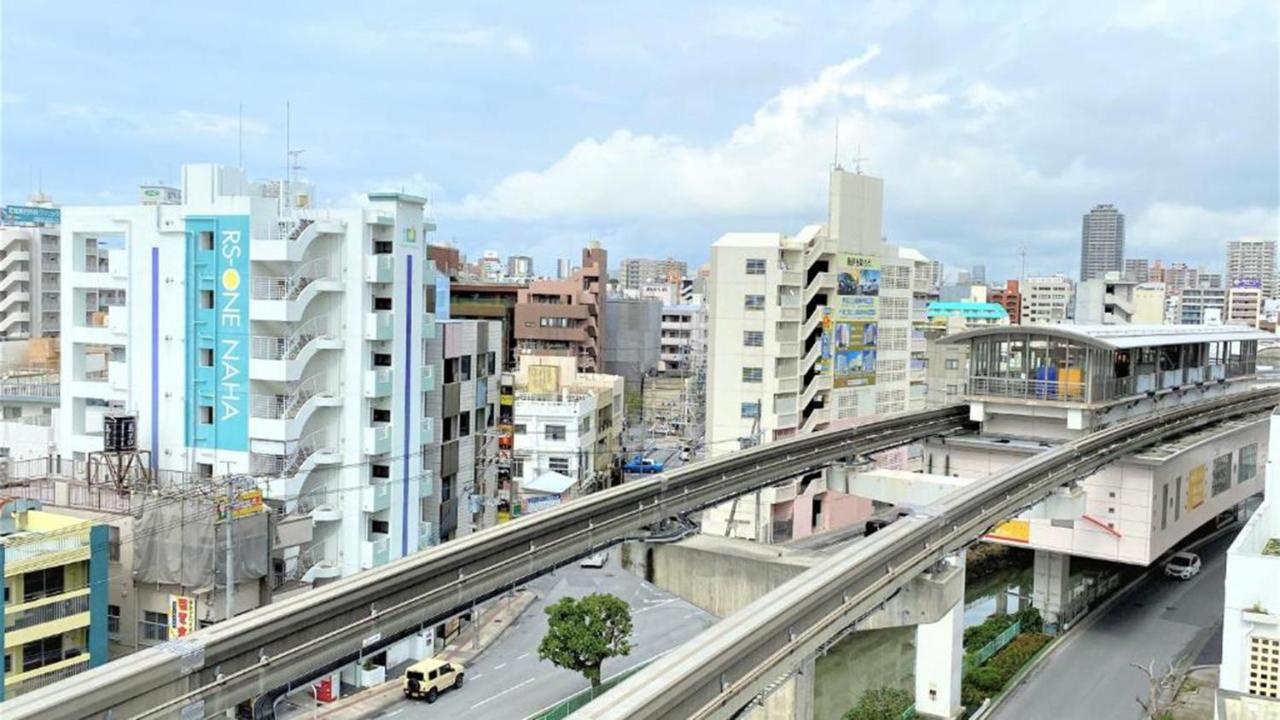 Toyoko Inn Okinawa Naha Kokusai-Dori Miebashi-Eki Exterior photo